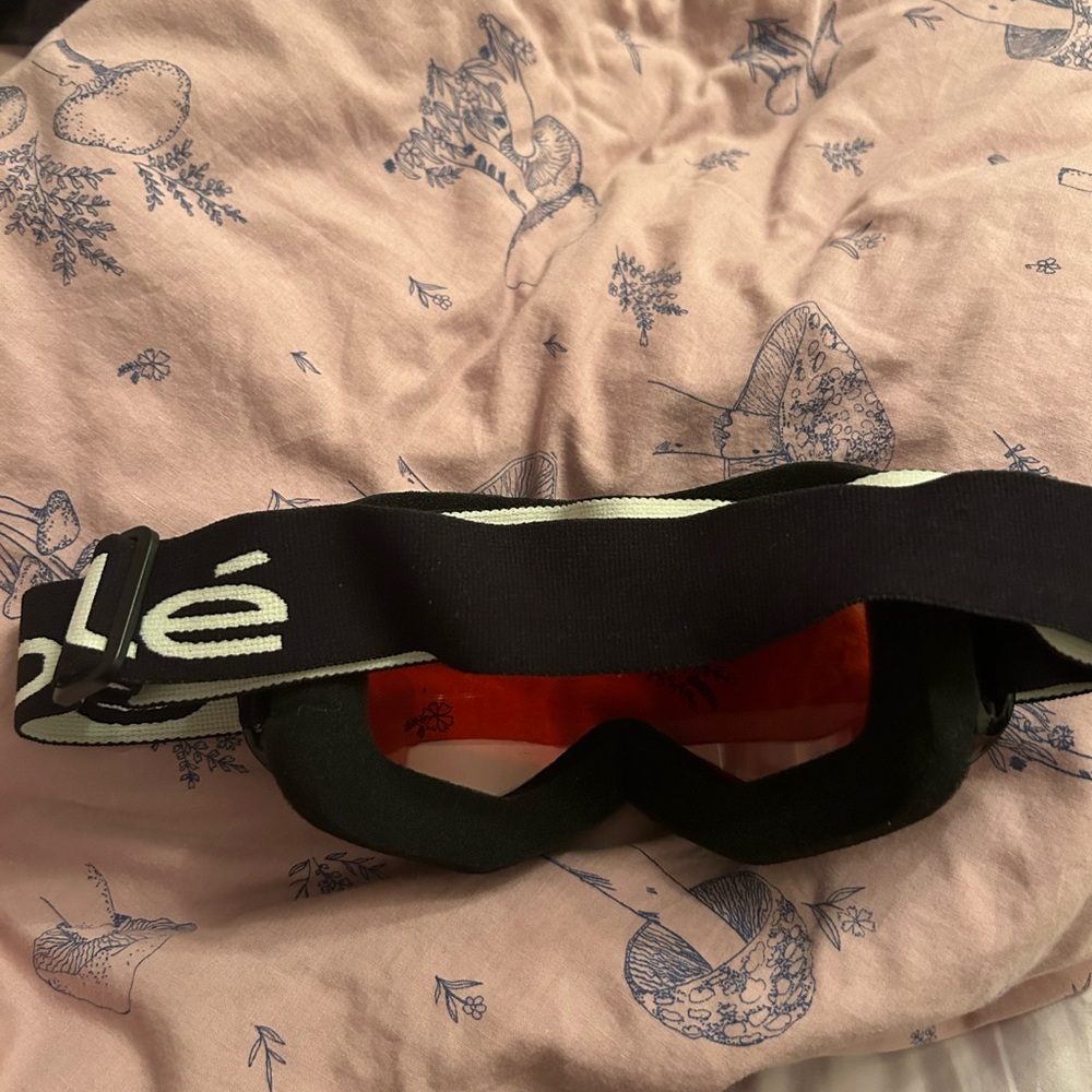 BOLLE ski goggles - Picture 3 of 3